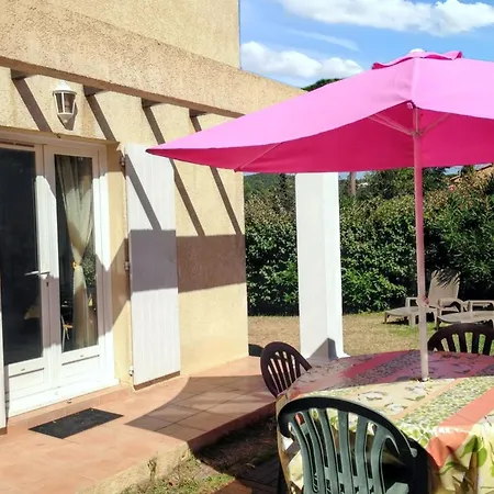 בית נופש Maison Conviviale Avec Vue Sur La Montagne A סן-מקסים