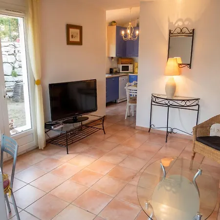 Tatil Evi Maison Conviviale Avec Vue Sur La Montagne A Sainte-Maxime