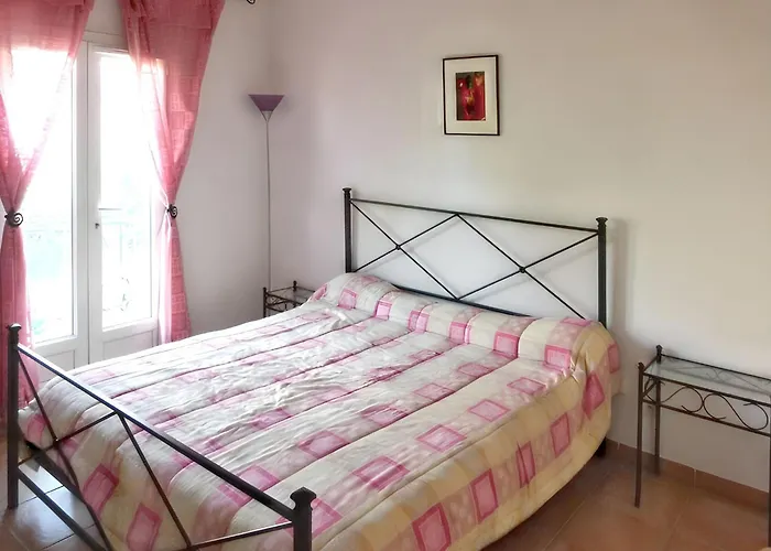 Maison Conviviale Avec Vue Sur La Montagne A
