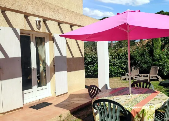 Dom wakacyjny Maison Conviviale Avec Vue Sur La Montagne A Sainte-Maxime
