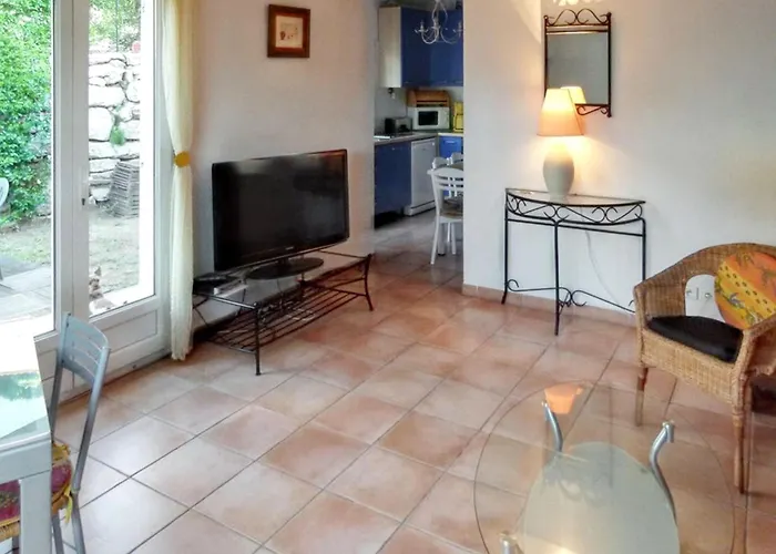 Maison Conviviale Avec Vue Sur La Montagne A * Sainte-Maxime